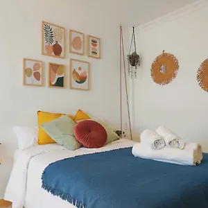 And Cozy At The Beachfront Apartamento Benalmádena